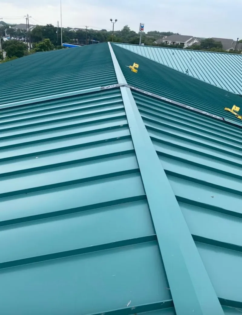 Green commercial metal roof ridge and valley for Metal Roof Repair in Kahului